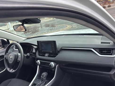 Used 2021 Toyota RAV4 XLE image 16