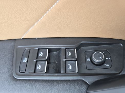 Certified 2024 Volkswagen Tiguan SE R-Line FWD image 29