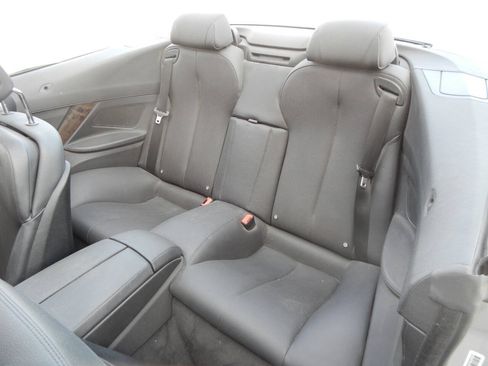 Used 2012 BMW 640i Convertible RWD image 30