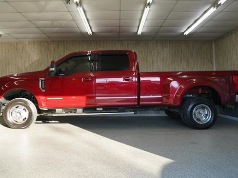 Used 2017 Ford F350 Lariat w/ Camper Package image 5