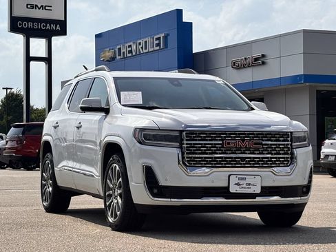 Used 2023 GMC Acadia Denali w/ Denali Ultimate Package FWD image 2