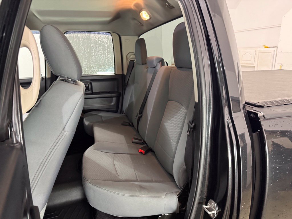 Used 2016 RAM 1500 Express AWD/4WD image 19