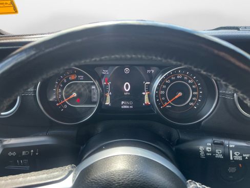 Used 2020 Jeep Wrangler Unlimited Sahara AWD/4WD image 11