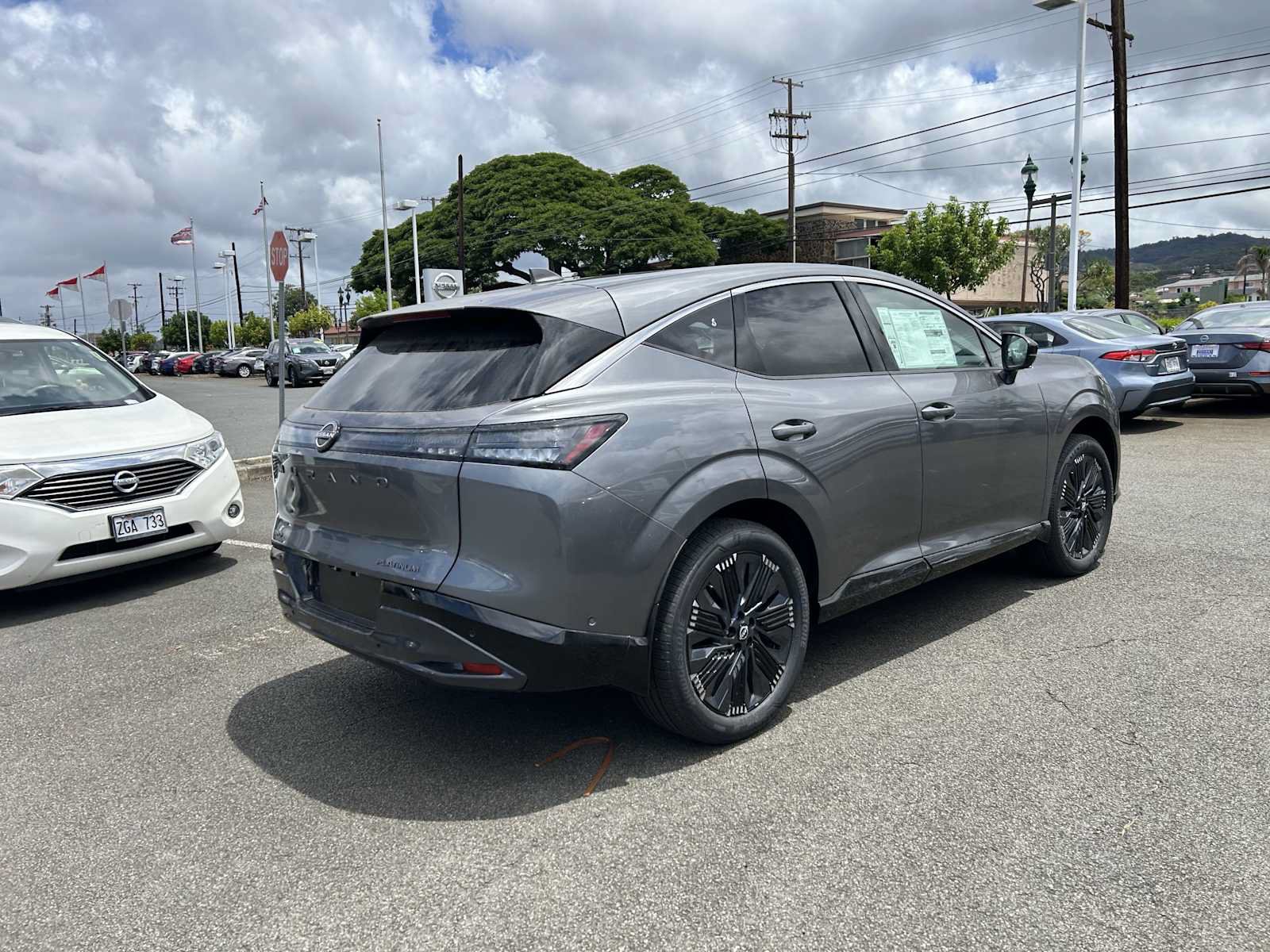 Used 2025 Nissan Murano Platinum w/ Cargo Package AWD/4WD image 3