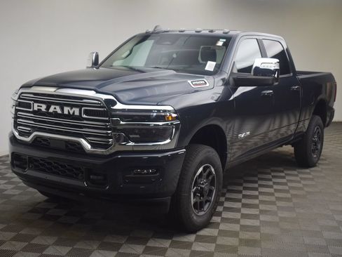 New 2026 RAM 2500 Laramie AWD/4WD image 16