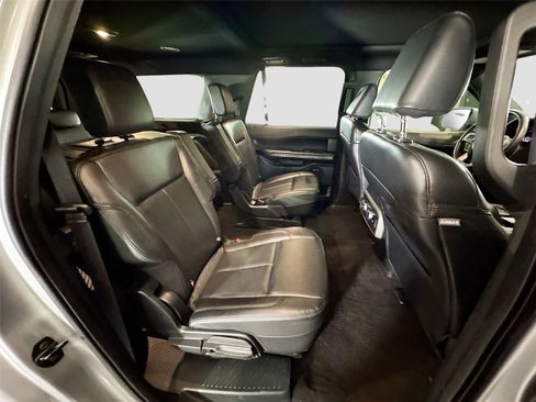 Used 2021 Ford Expedition Max XLT RWD image 15