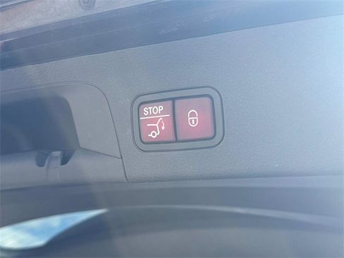 Used 2021 Mercedes-Benz GLS 450 4MATIC image 15