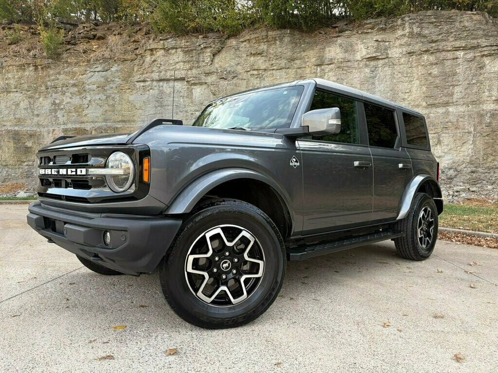 Used 2022 Ford Bronco Outer Banks AWD/4WD image 4