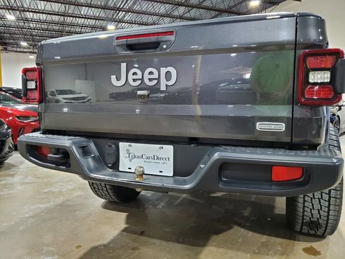 Used 2020 Jeep Gladiator Overland w/ LED Lighting Group AWD/4WD image 48