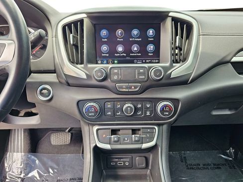Used 2024 GMC Terrain SLT AWD/4WD image 25