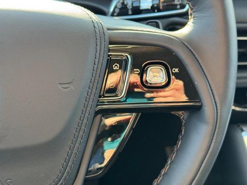 New 2026 Lincoln Aviator AWD image 22