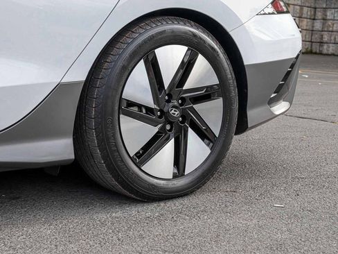 Used 2023 Hyundai Ioniq 6 SE w/ Cargo Package image 8