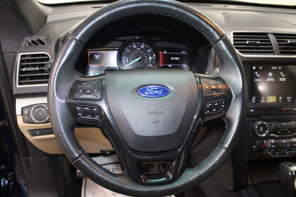 Used 2017 Ford Explorer XLT w/ Equipment Group 202A FWD image 33