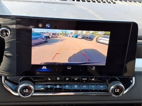Used 2023 Chevrolet Colorado LT w/ LT Convenience Package II AWD/4WD image 19
