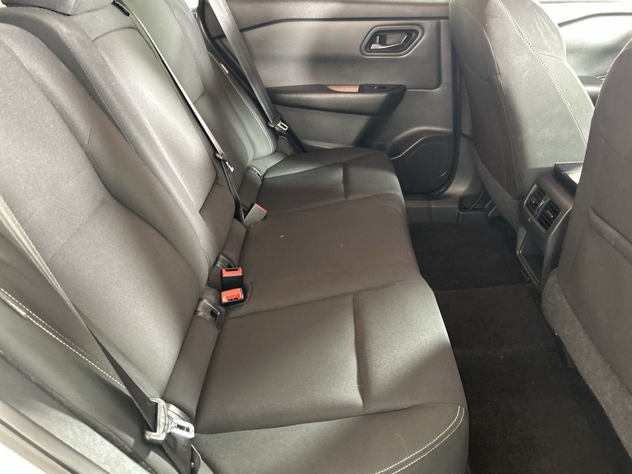 Used 2024 Nissan Rogue S FWD image 25
