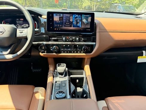 New 2026 Nissan Pathfinder Platinum AWD/4WD image 28