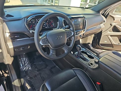 Used 2023 Chevrolet Traverse Premier w/ Redline Edition AWD/4WD image 17