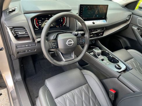 New 2026 Nissan Rogue Platinum AWD/4WD image 10