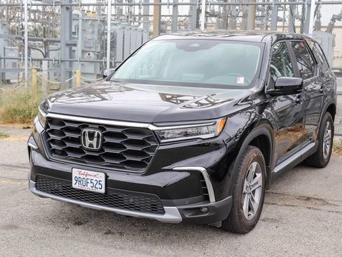 Used 2025 Honda Pilot EX-L image 5
