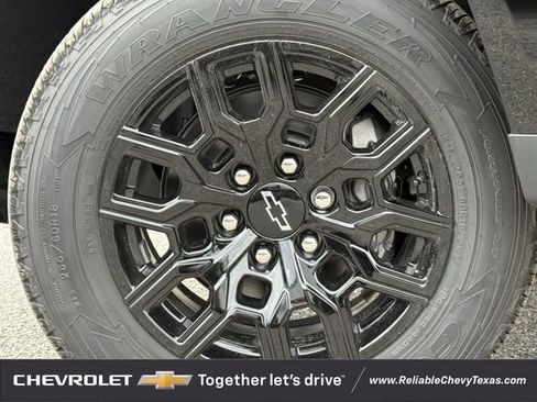 New 2026 Chevrolet Colorado W/T w/ WT Custom Package RWD image 10