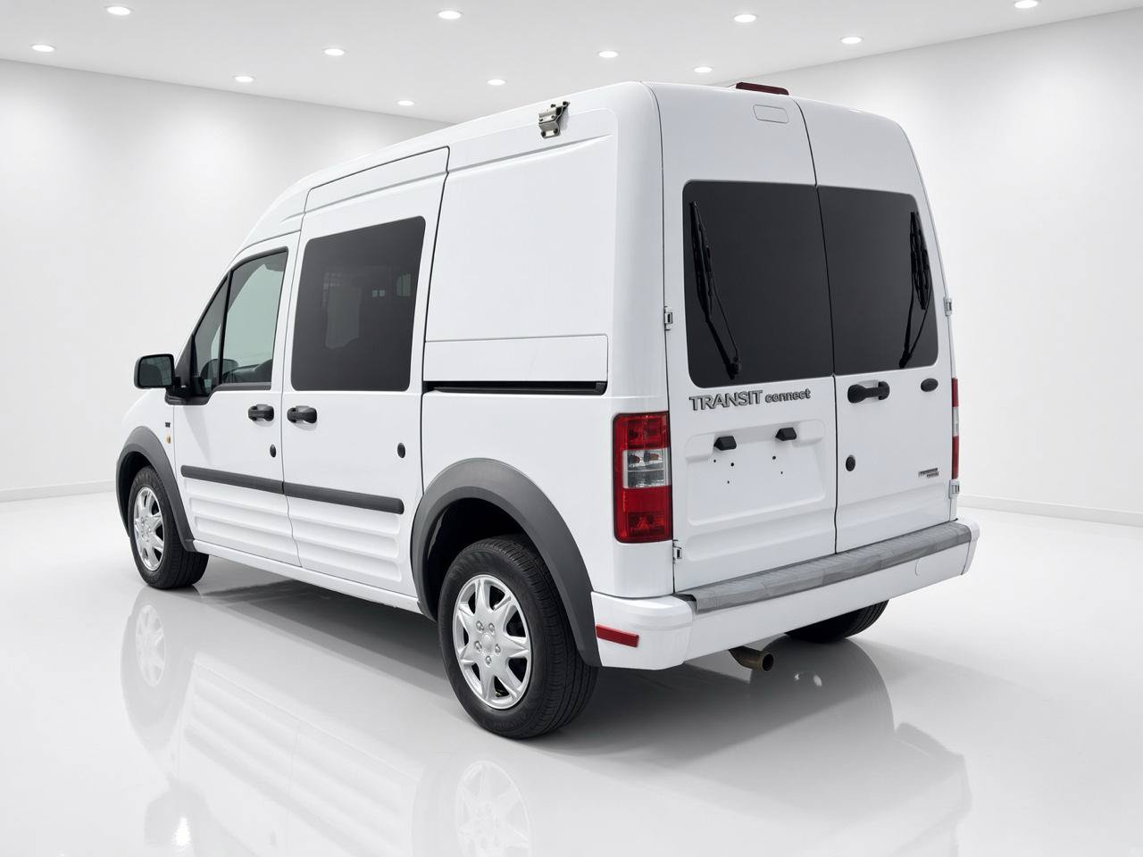Used 2013 Ford Transit Connect XLT FWD image 3