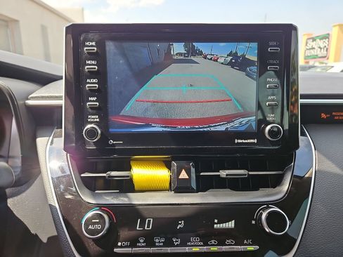 Used 2021 Toyota Corolla LE FWD image 20