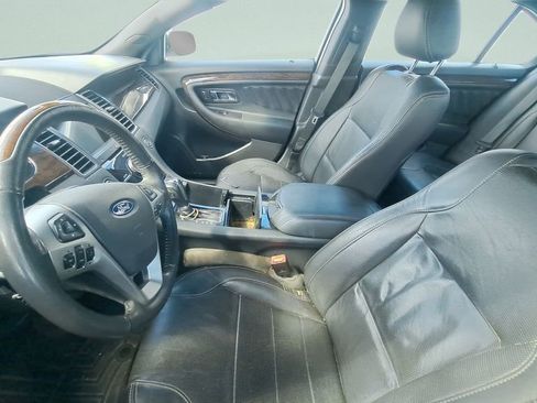 Used 2018 Ford Taurus Limited image 4