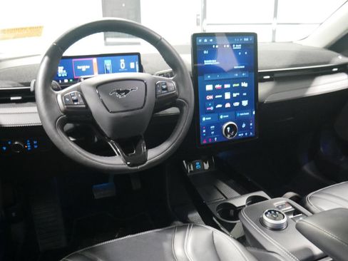 Used 2021 Ford Mustang Mach-E Premium image 13