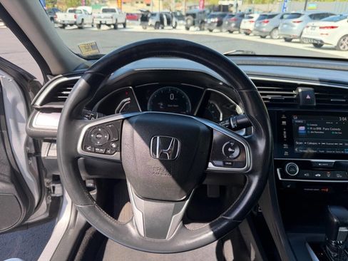 Used 2018 Honda Civic EX-T image 11