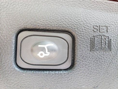 Used 2022 Ford Edge SEL w/ Convenience Package AWD/4WD image 8