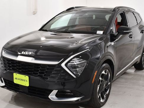 Used 2023 Kia Sportage SX image 2