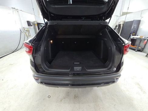 Used 2024 Chevrolet Trax RS w/ Driver Confidence Package image 17