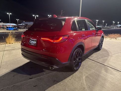 Used 2025 Honda HR-V Sport image 9