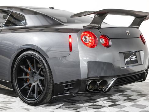 Used 2013 Nissan GT-R Premium AWD/4WD image 19