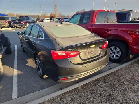 Used 2024 Chevrolet Malibu LT image 2