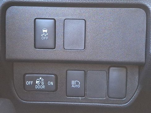 Used 2023 Toyota Tacoma SR image 25