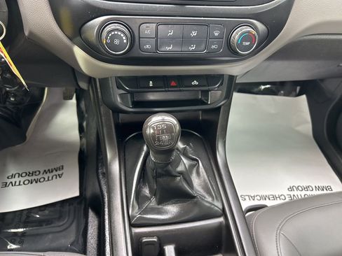 Used 2019 Chevrolet Colorado 2WD Extended Cab image 15