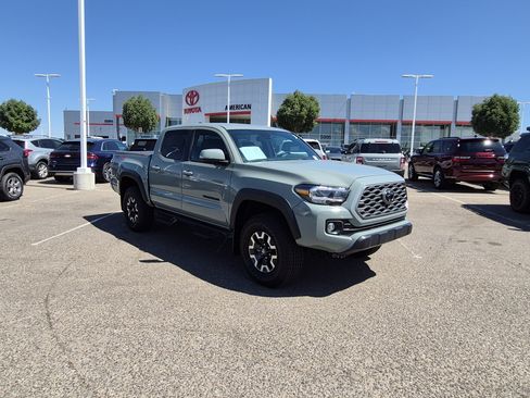 Used 2023 Toyota Tacoma TRD Off-Road w/ Advanced Technology Package AWD/4WD image 7