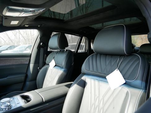 New 2025 Genesis G90 3.5T image 4