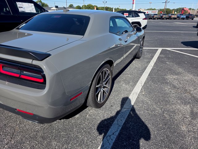 Used 2023 Dodge Challenger R/T RWD image 4