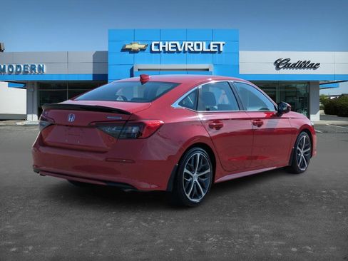 Used 2023 Honda Civic Touring image 5