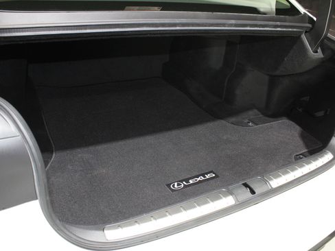 Used 2020 Lexus LS 500 w/ Luxury Package image 86