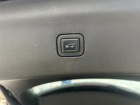 Certified 2023 Buick Enclave Essence w/ Experience Buick Package image 6