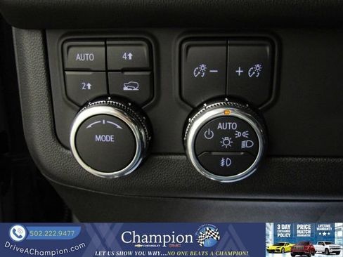 Used 2025 GMC Yukon Elevation w/ LPO, Yukon Black Package image 29