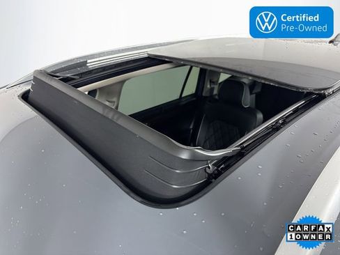 Certified 2025 Volkswagen Atlas SEL Premium R-Line image 22