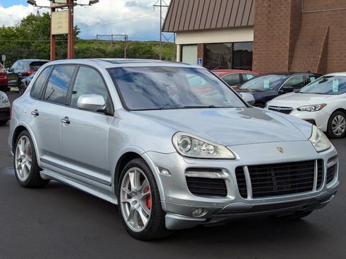Used 2009 Porsche Cayenne GTS AWD/4WD image 2