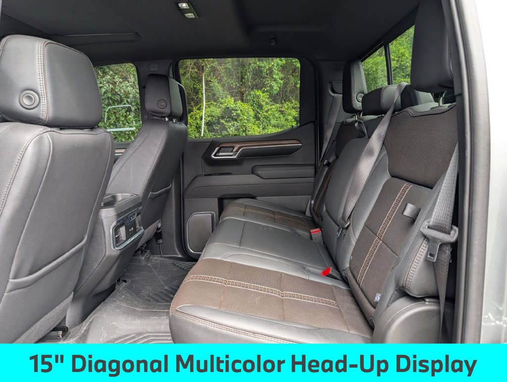 Used 2025 Chevrolet Silverado 1500 High Country w/ Technology Package AWD/4WD image 28