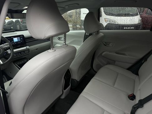 Used 2024 Hyundai Kona Limited image 27