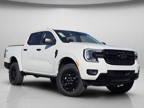 Used 2025 Ford Ranger XLT w/ Equipment Group 301A High AWD/4WD image 2