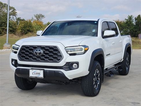 Used 2021 Toyota Tacoma TRD Off-Road image 4